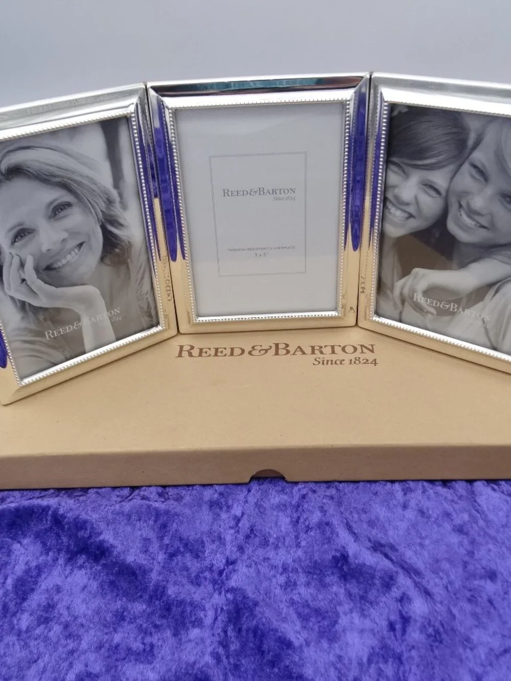 Reed & Barton Triple Hinged Beaded Silverplate Picture Frame In Box 3x5